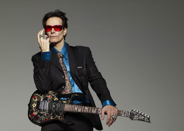 Steve-Vai-Net-Worth-600x427
