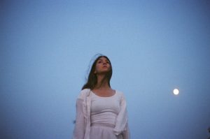 news-15-08-weyes-blood2
