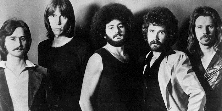 CIRCA 1976: (L-R) Fran Sheehan, Tom Scholz, Sib Hashian, Brad Delp and Barry Goudreau of the rock group "Boston" pose for a portrait in circa 1976. (Photo by Michael Ochs Archives/Getty Images)