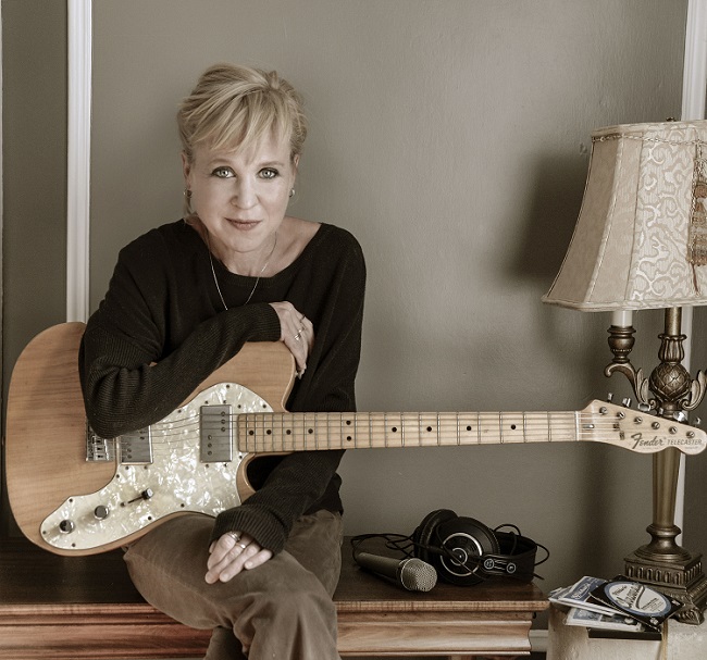 kristin-hersh-2-photo-credit-peter-mellekas