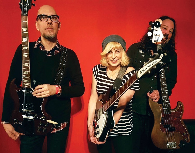 bettie-serveert-1-photo-credit-sjors-schuitemaker