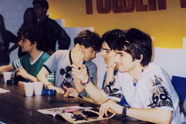 1200px-the_bluetones