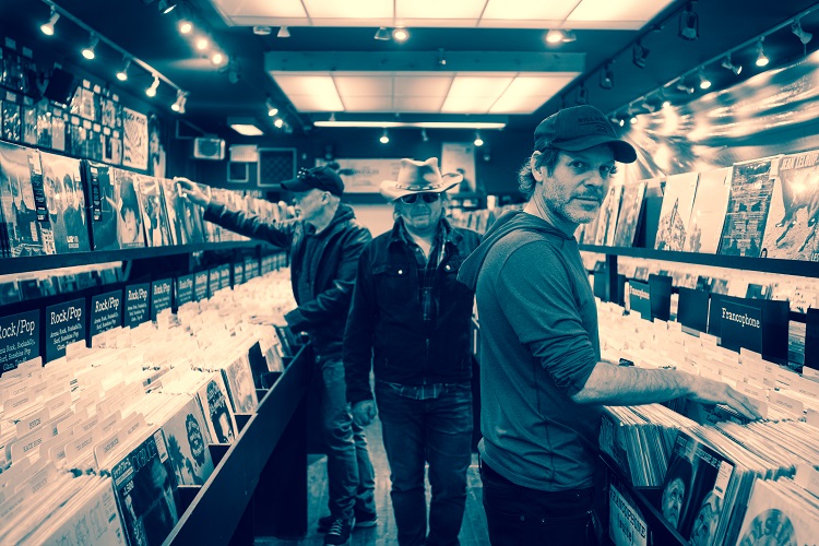 patm_oct_2018_b_trio_vinyl