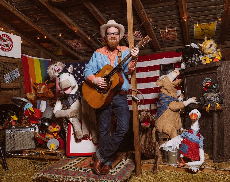 red-yarn-solo-promo-shot-1