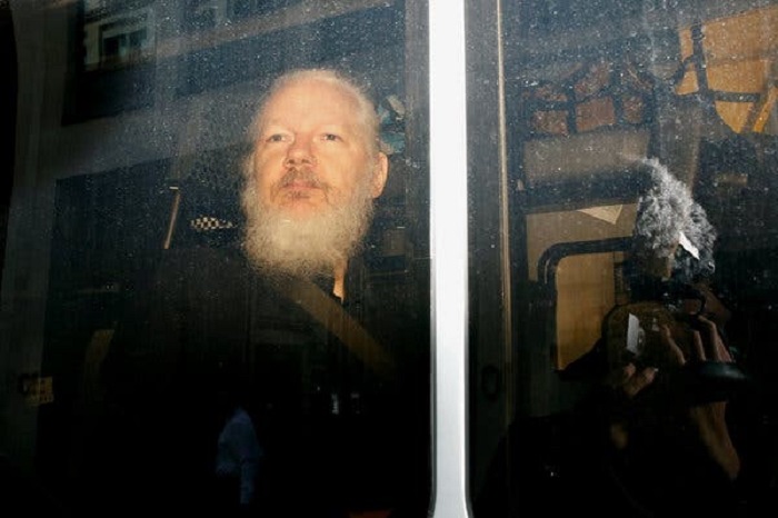 11assange1alt-articlelarge-v2